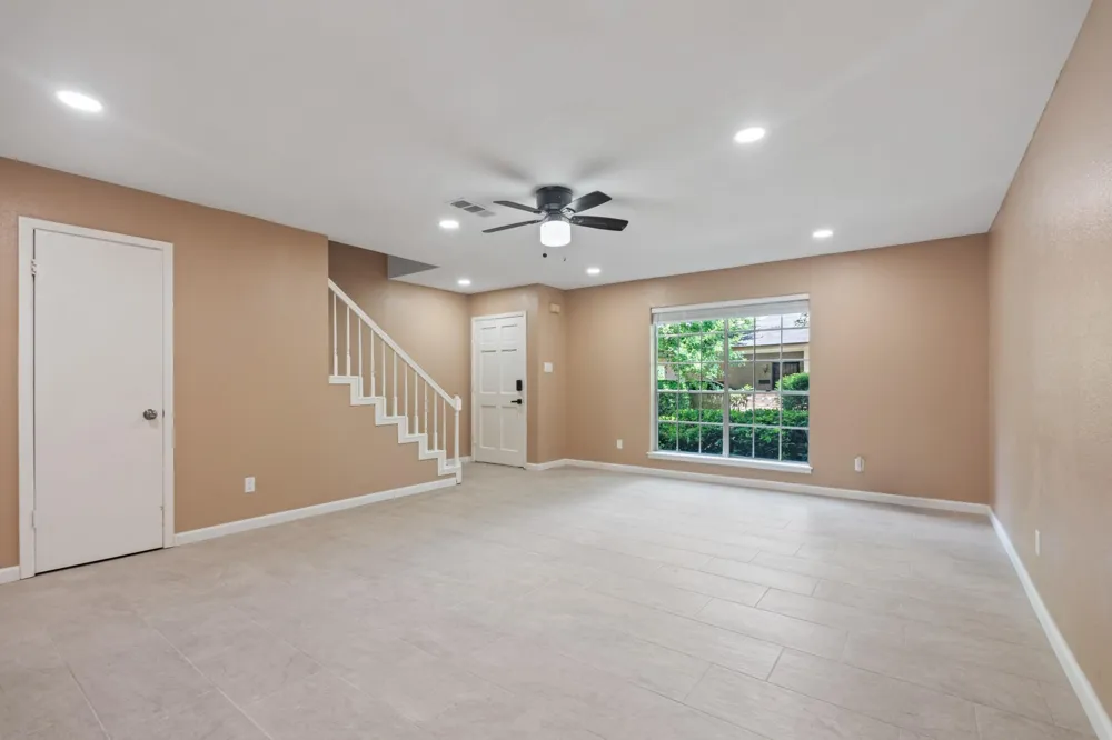 6713 Biggs Court Houston, TX 77061