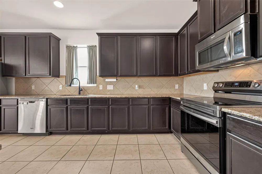 18713 Encinal Trail Magnolia, TX 77355