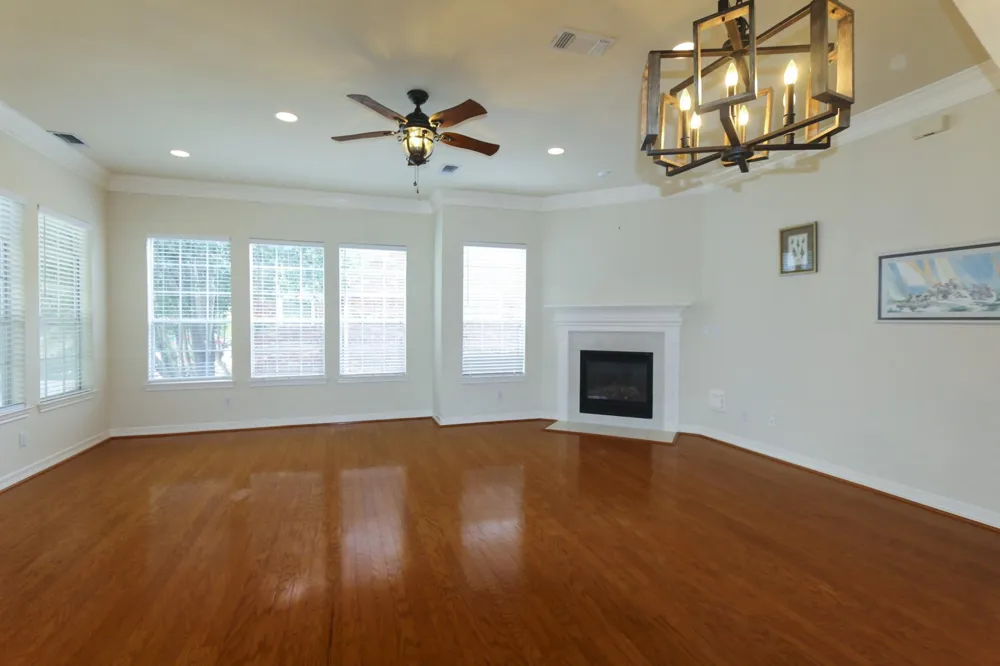 5302 Blossom Street Houston, TX 77007