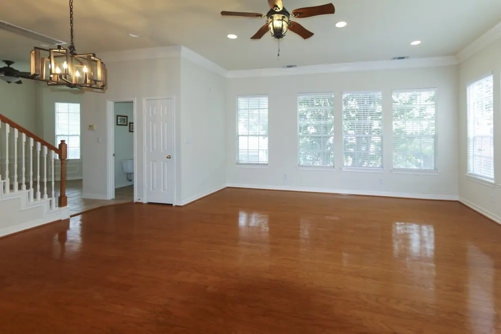 5302 Blossom Street Houston, TX 77007