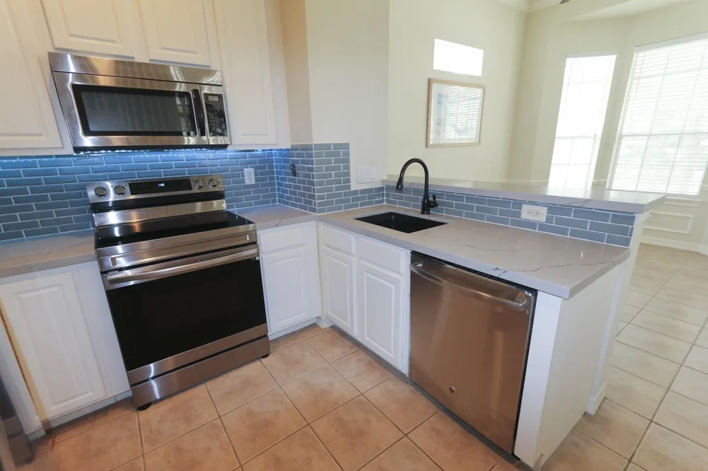 5302 Blossom Street Houston, TX 77007