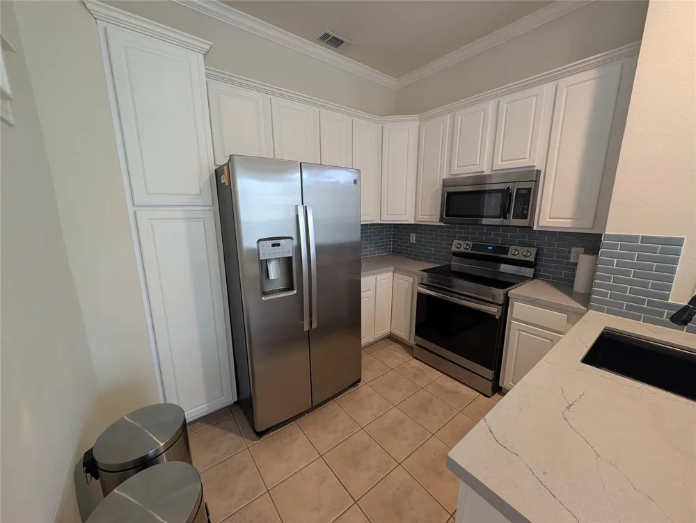 5302 Blossom Street Houston, TX 77007