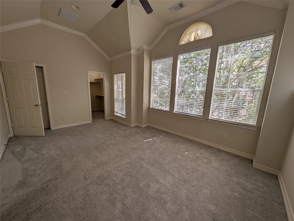 5302 Blossom Street Houston, TX 77007