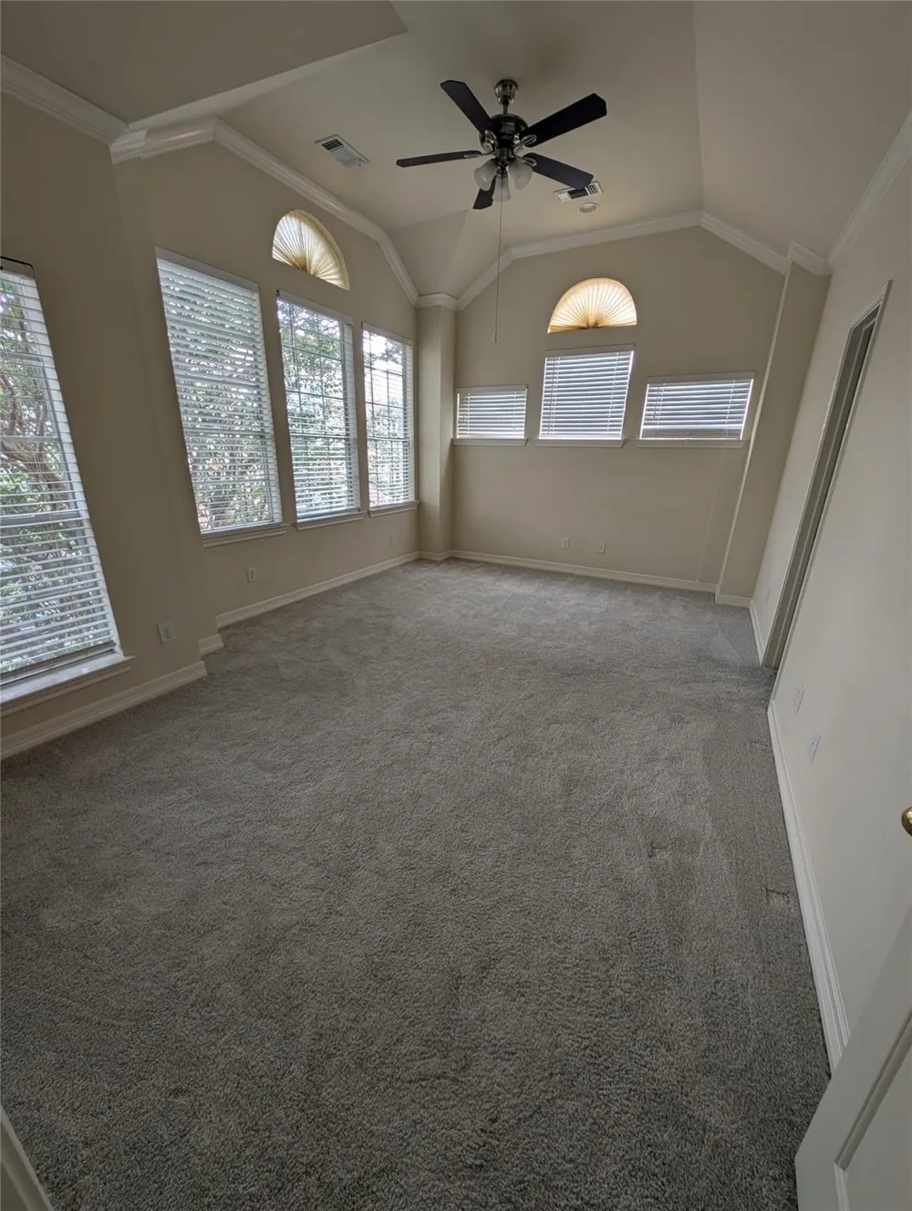 5302 Blossom Street Houston, TX 77007