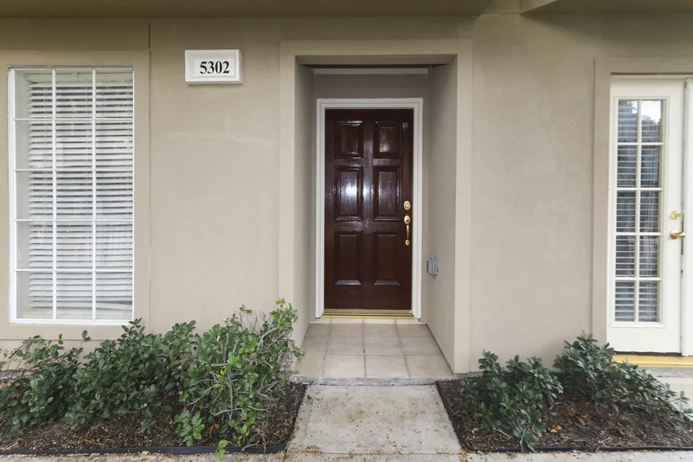 5302 Blossom Street Houston, TX 77007