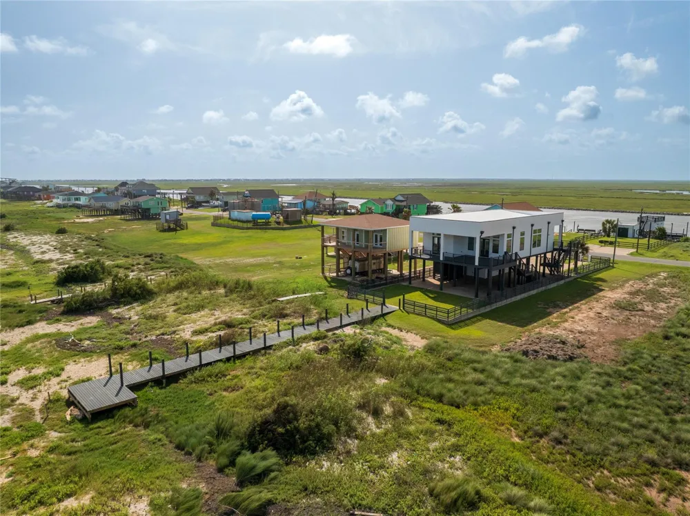 1402 County Road 230 #230 Bay City, TX 77414