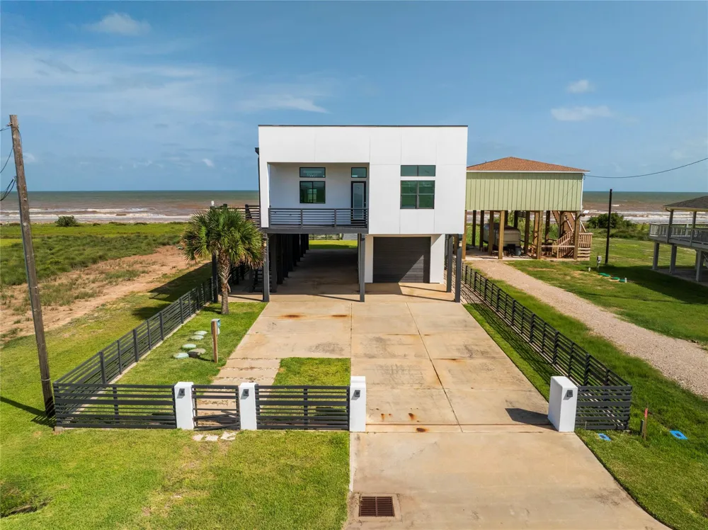 1402 County Road 230 #230 Bay City, TX 77414