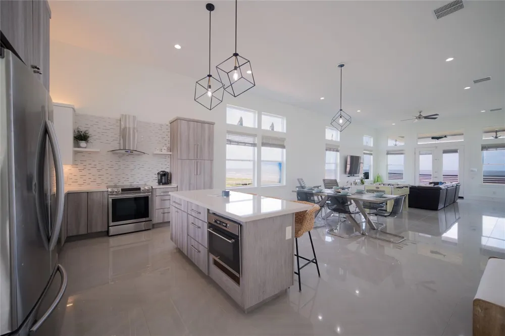 1402 County Road 230 #230 Bay City, TX 77414