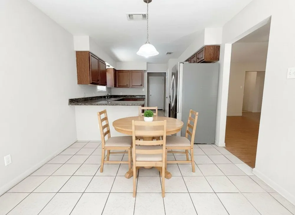 1922 Havenhouse Spring, TX 77386