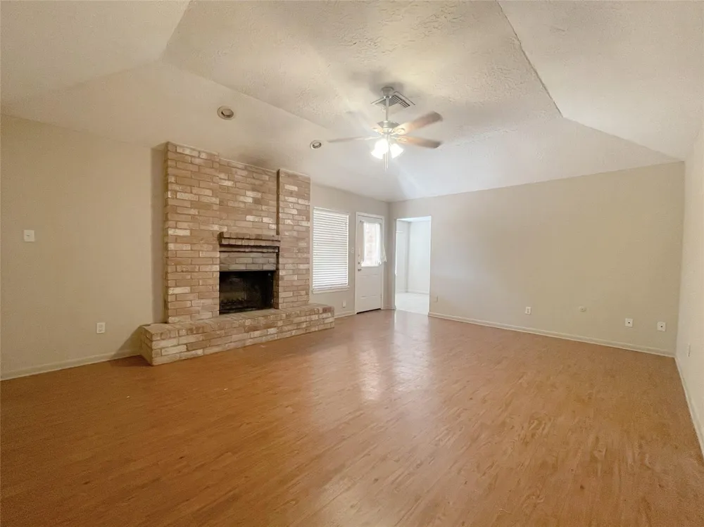 1922 Havenhouse Spring, TX 77386