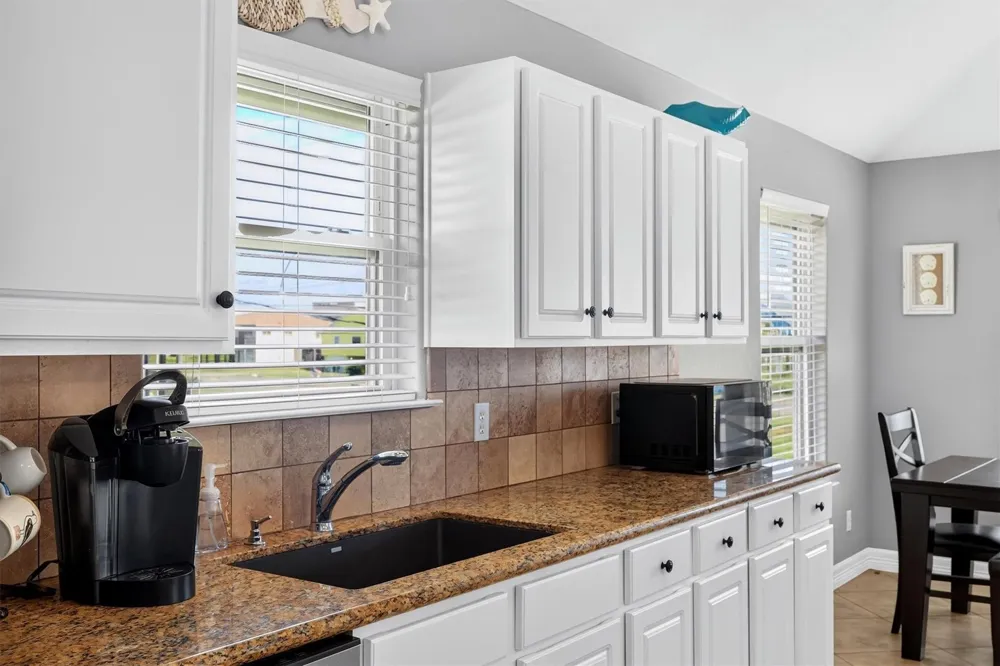21531 Zachary Galveston, TX 77554