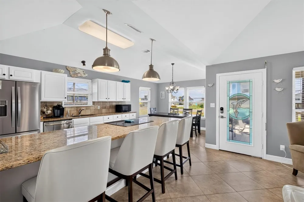 21531 Zachary Galveston, TX 77554