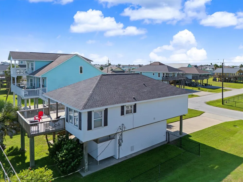 21531 Zachary Galveston, TX 77554