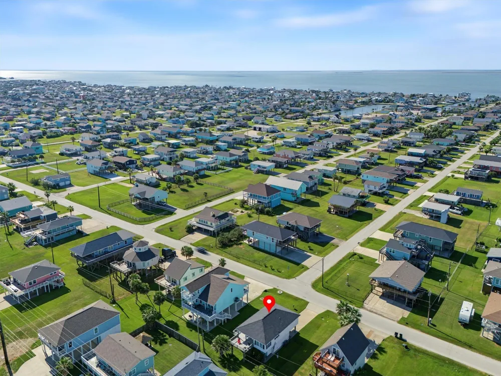 21531 Zachary Galveston, TX 77554