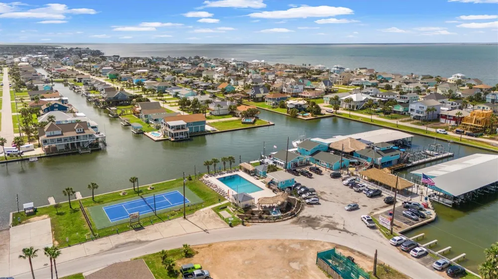 21531 Zachary Galveston, TX 77554