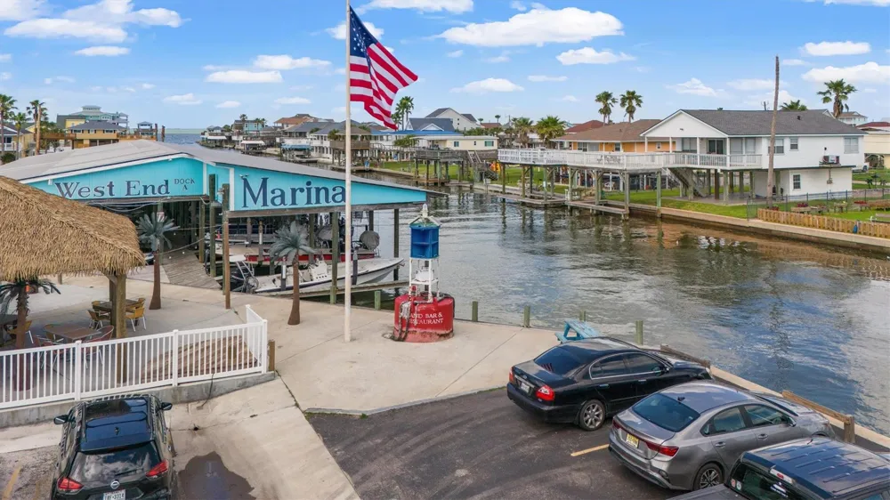 21531 Zachary Galveston, TX 77554