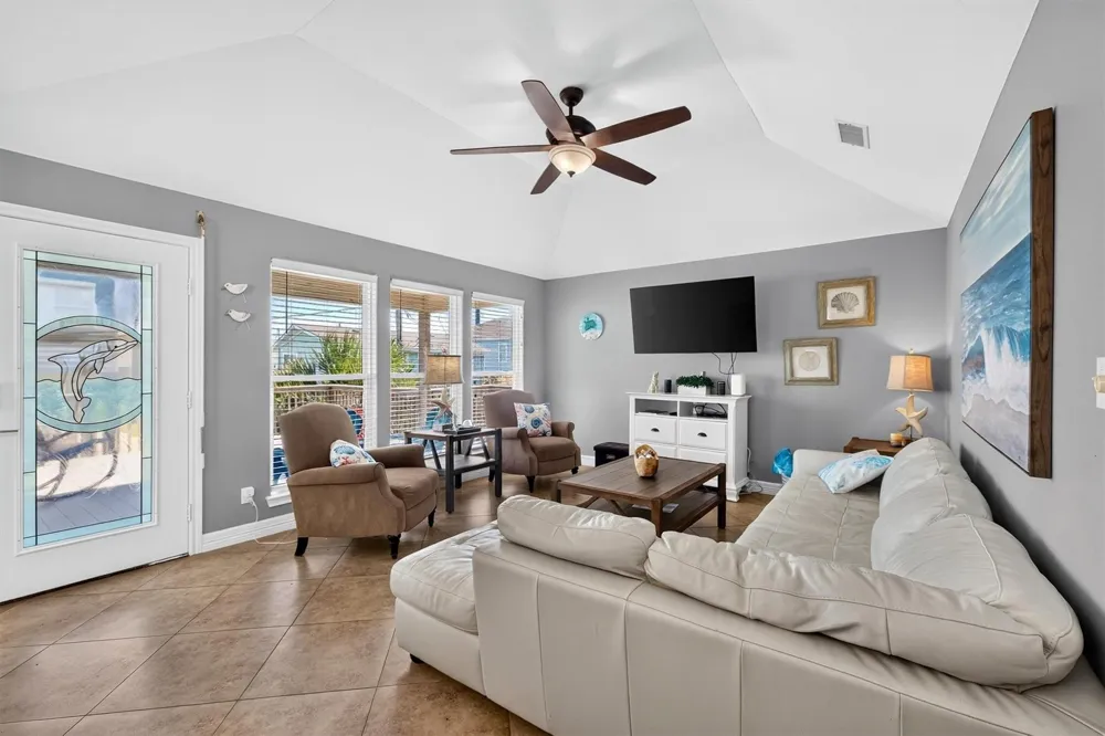 21531 Zachary Galveston, TX 77554