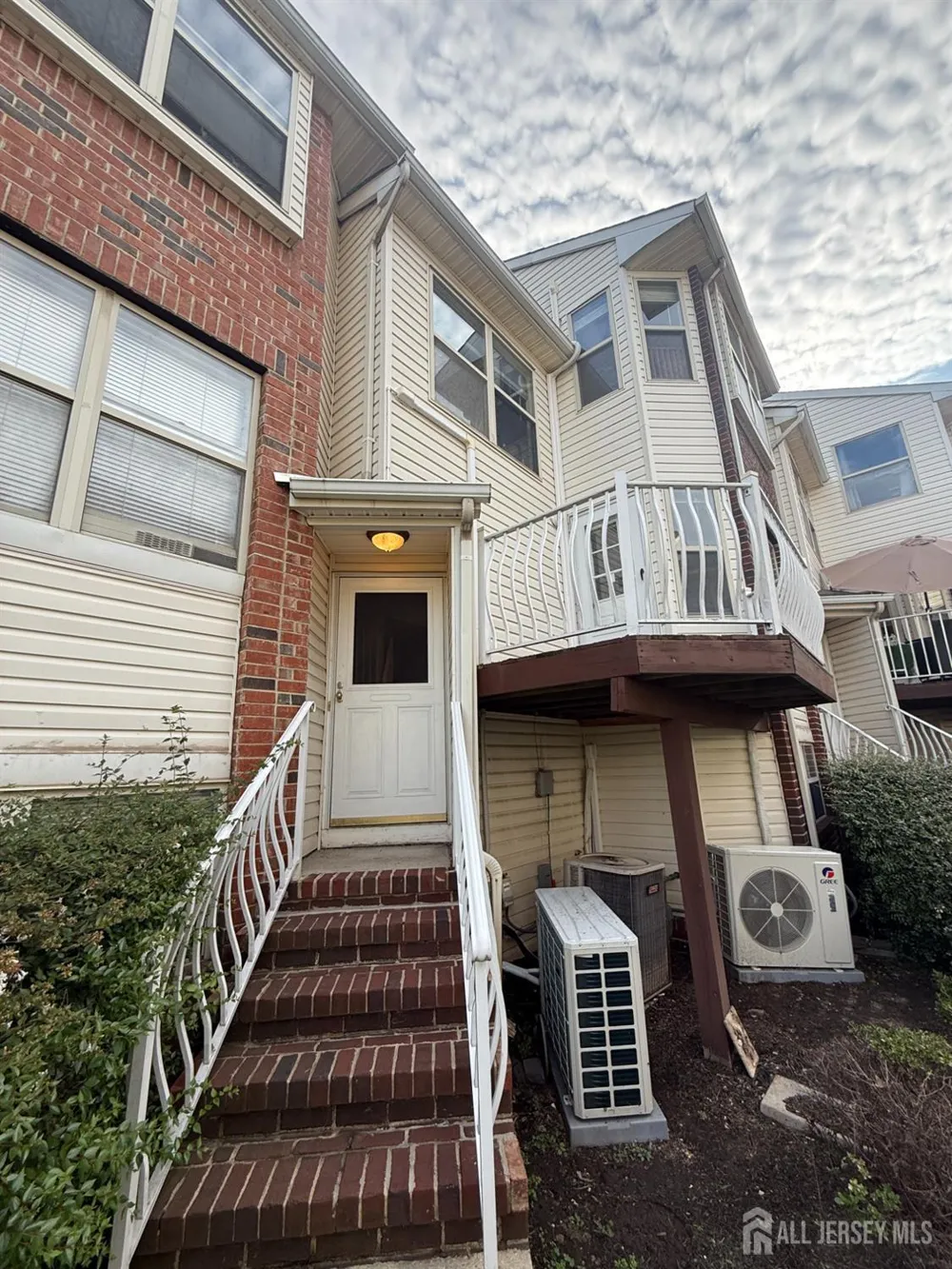 730 Harbortown Boulevard Perth Amboy, NJ 08861