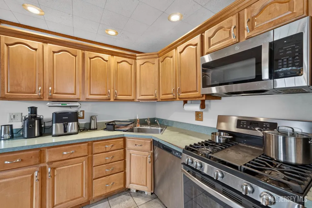 256 Austin Avenue Old Bridge, NJ 08857