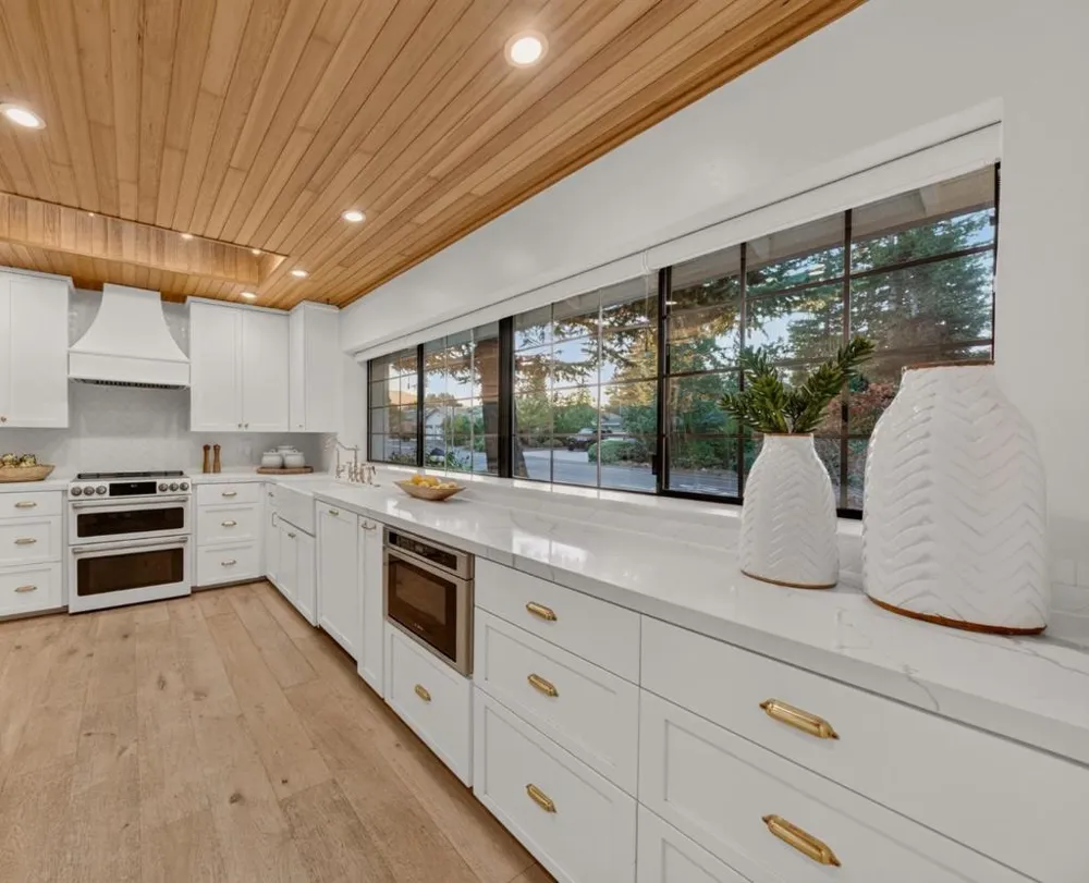 1215 Eva Avenue Los Altos, CA 94024