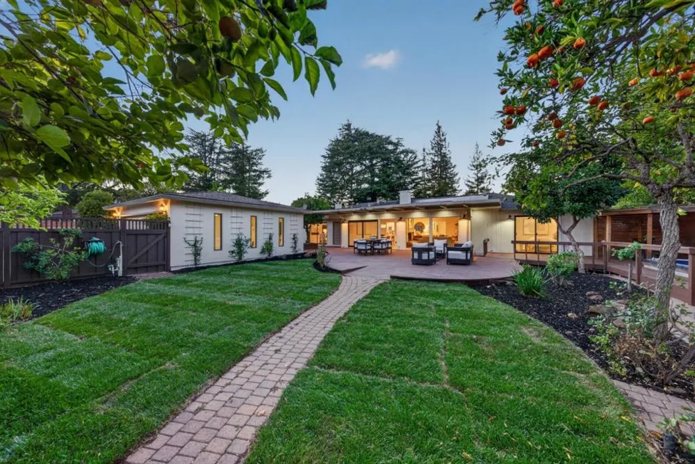 1215 Eva Avenue Los Altos, CA 94024
