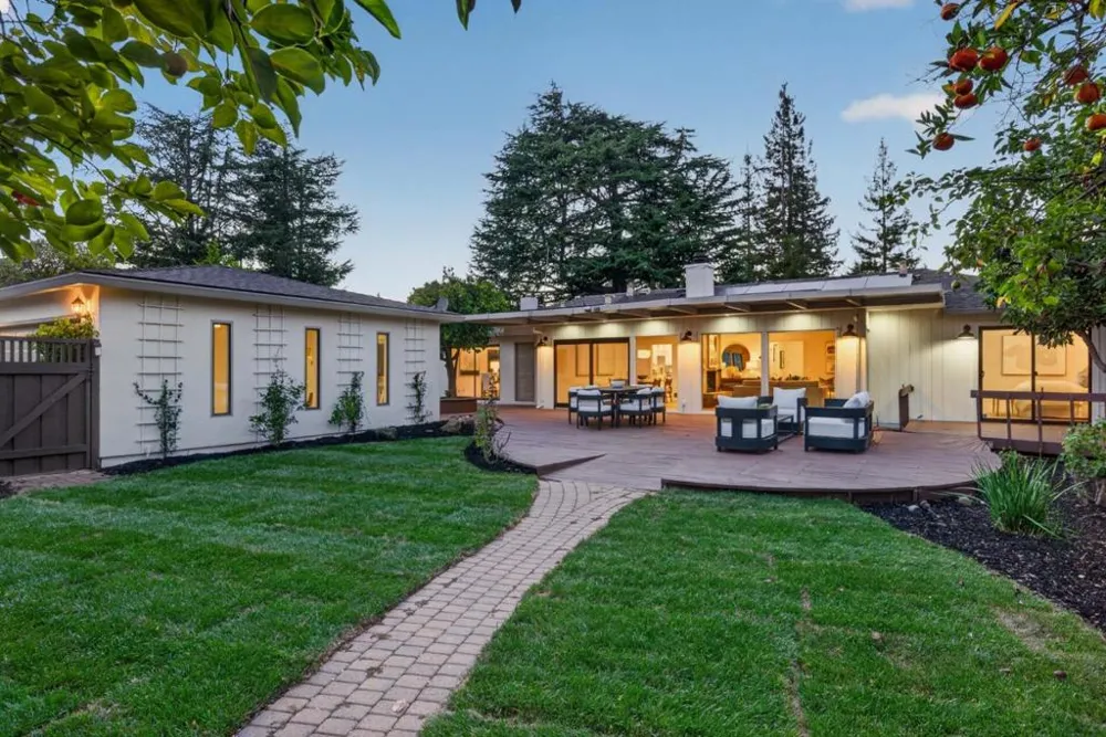 1215 Eva Avenue Los Altos, CA 94024