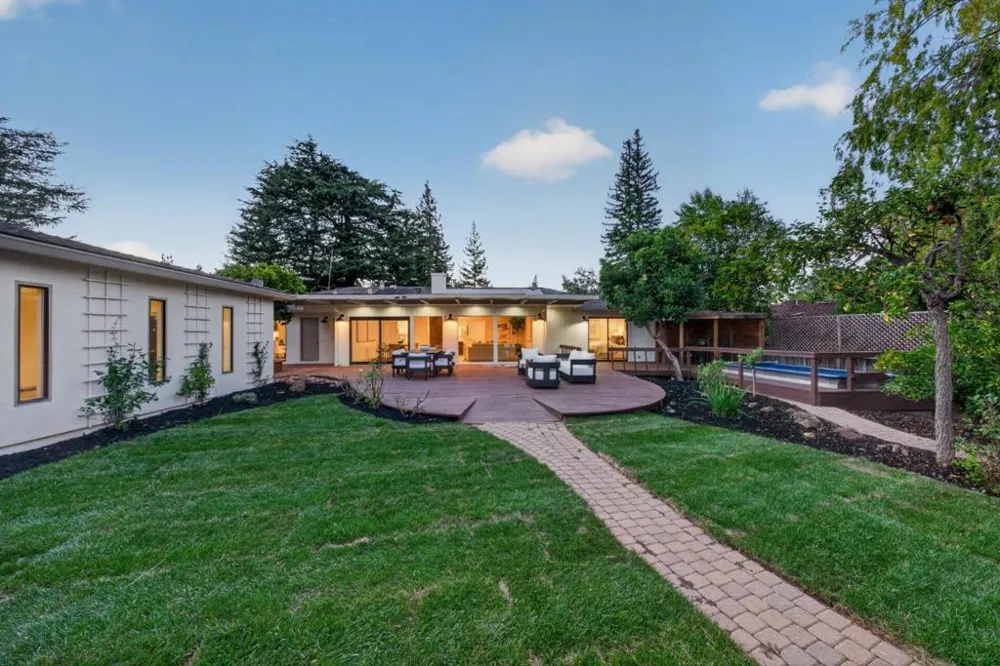 1215 Eva Avenue Los Altos, CA 94024