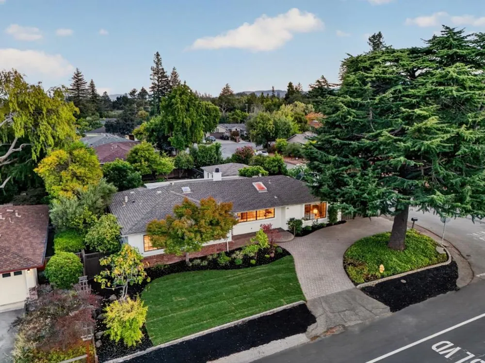 1215 Eva Avenue Los Altos, CA 94024