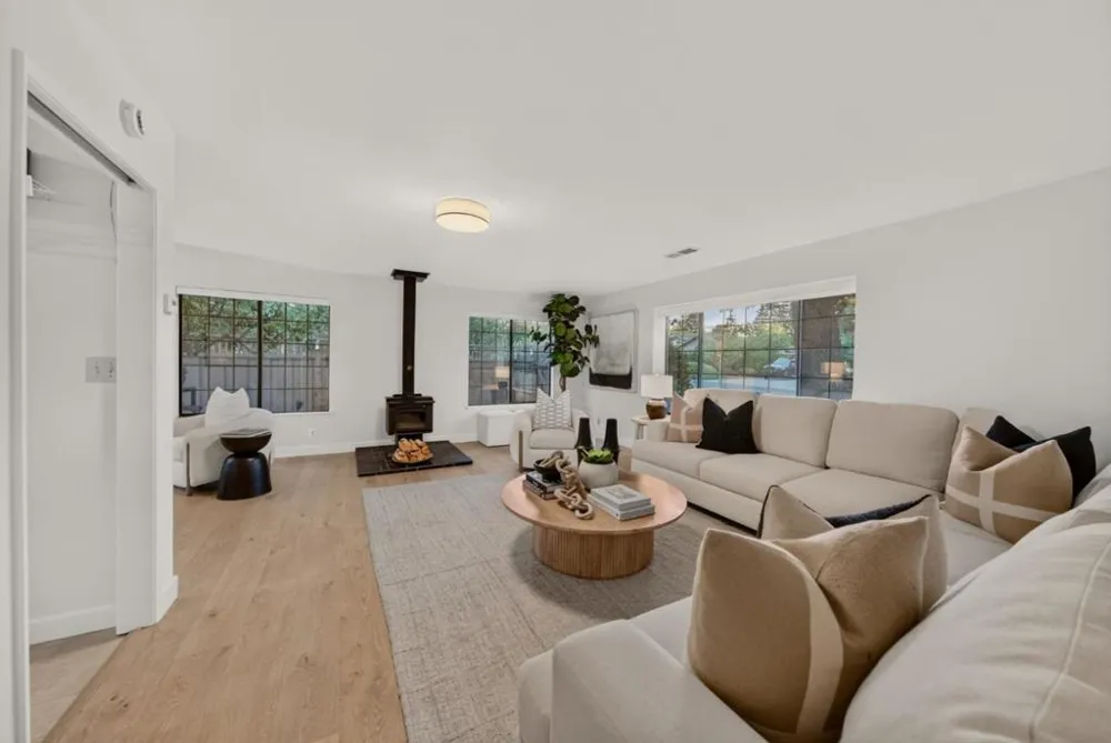 1215 Eva Avenue Los Altos, CA 94024
