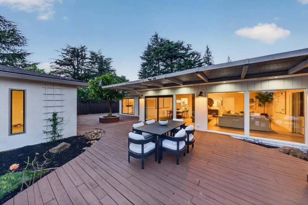 1215 Eva Avenue Los Altos, CA 94024