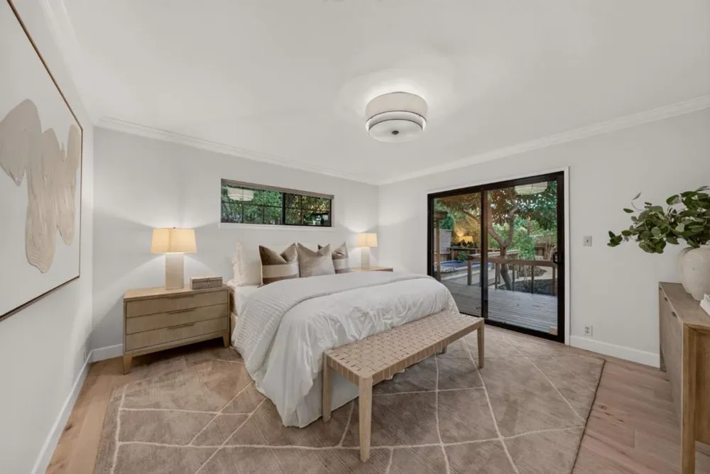 1215 Eva Avenue Los Altos, CA 94024