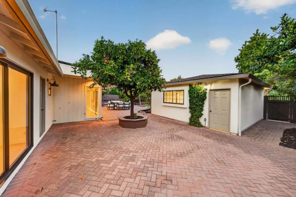 1215 Eva Avenue Los Altos, CA 94024