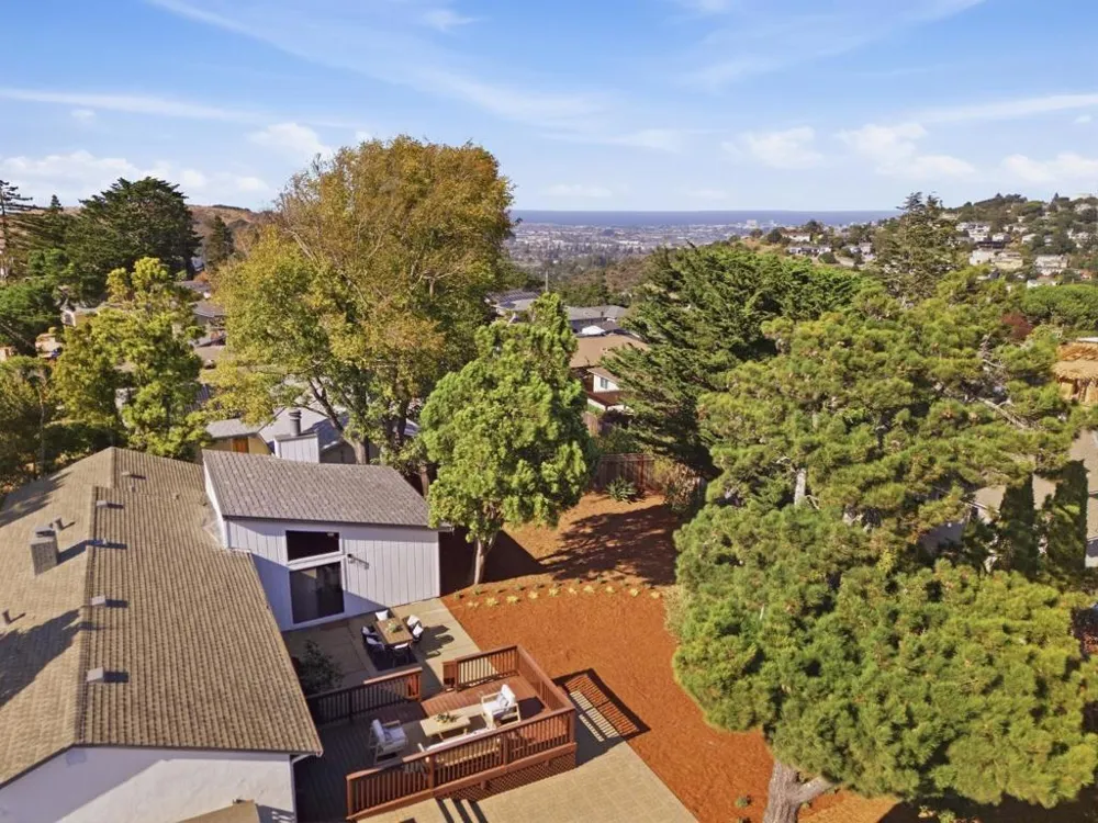 3402 Hillcrest Drive Belmont, CA 94002