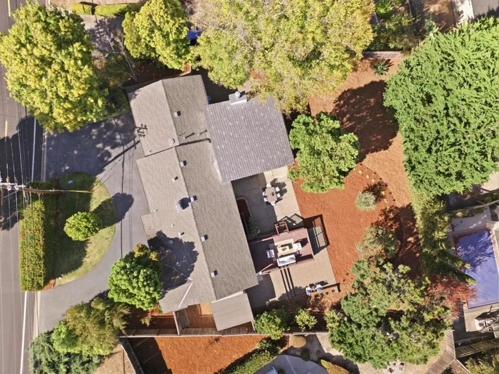 3402 Hillcrest Drive Belmont, CA 94002