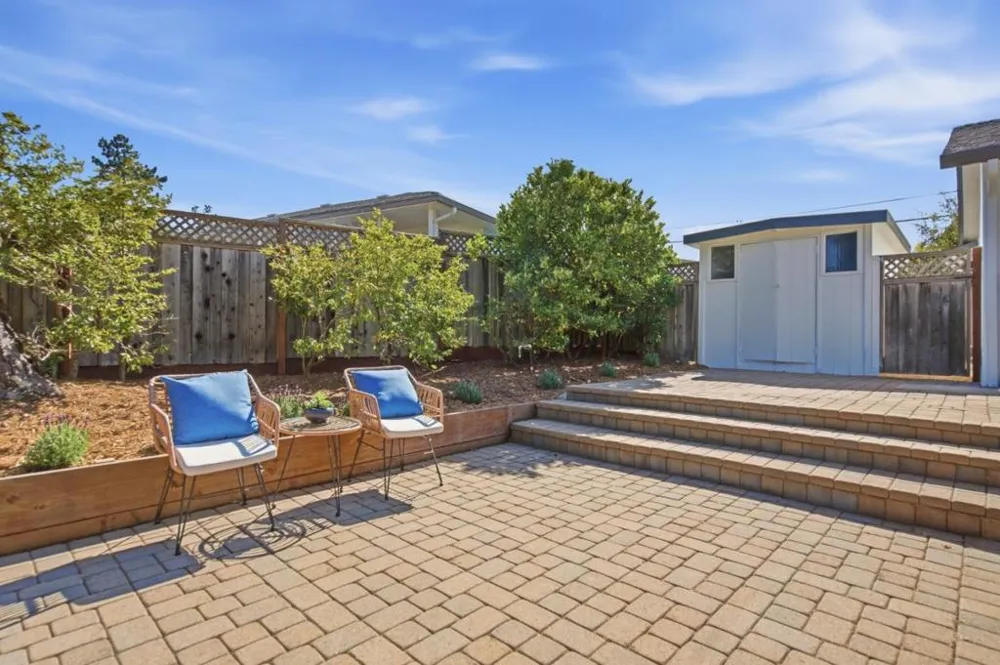3402 Hillcrest Drive Belmont, CA 94002