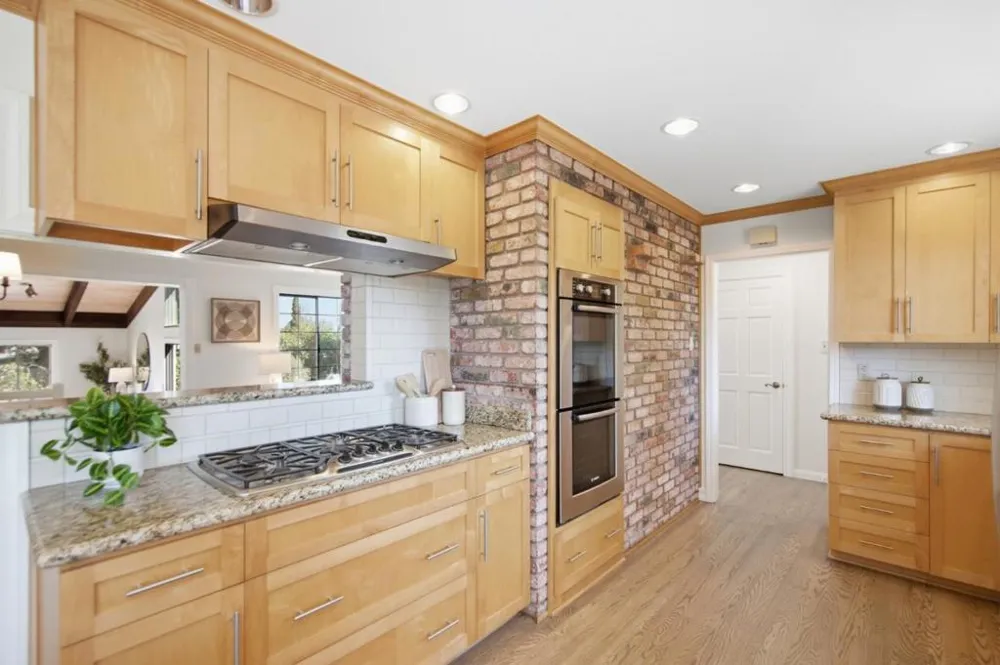 3402 Hillcrest Drive Belmont, CA 94002