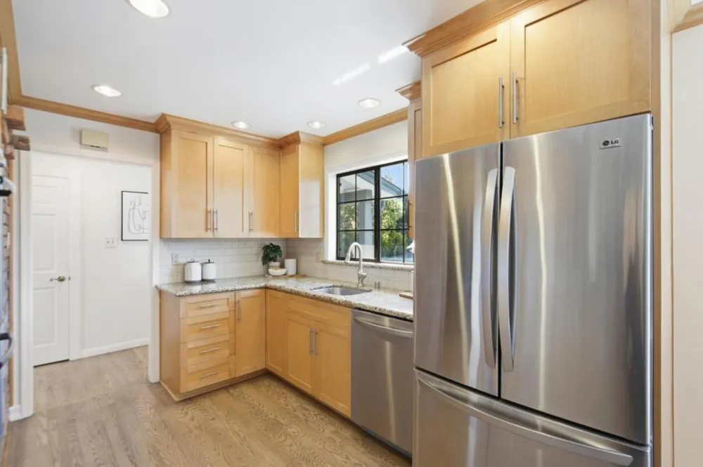 3402 Hillcrest Drive Belmont, CA 94002