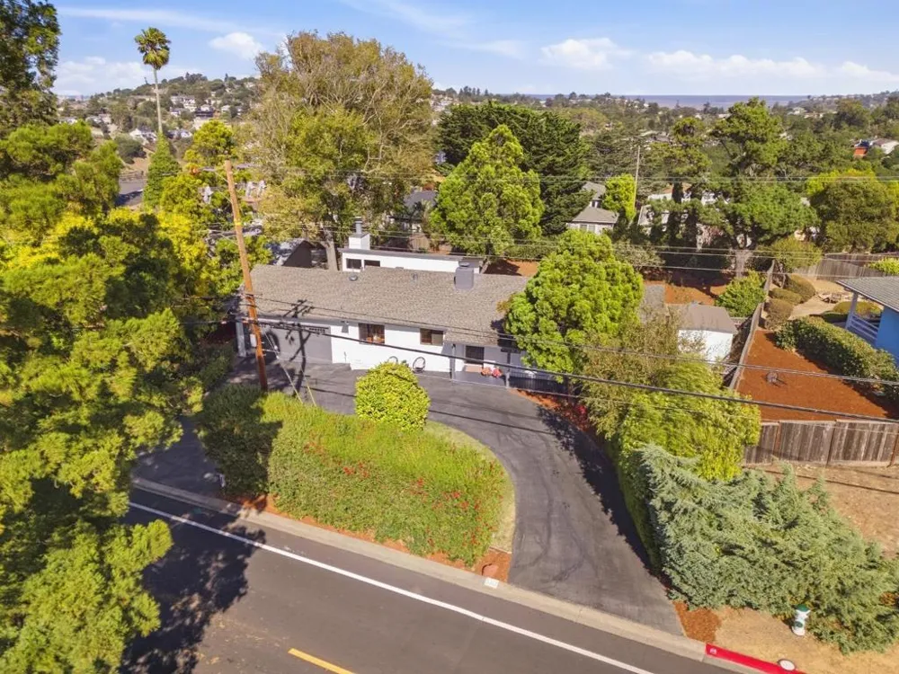 3402 Hillcrest Drive Belmont, CA 94002
