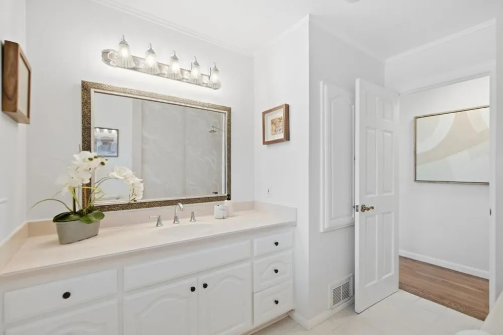 3402 Hillcrest Drive Belmont, CA 94002