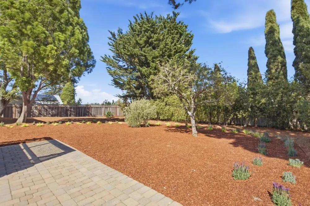 3402 Hillcrest Drive Belmont, CA 94002