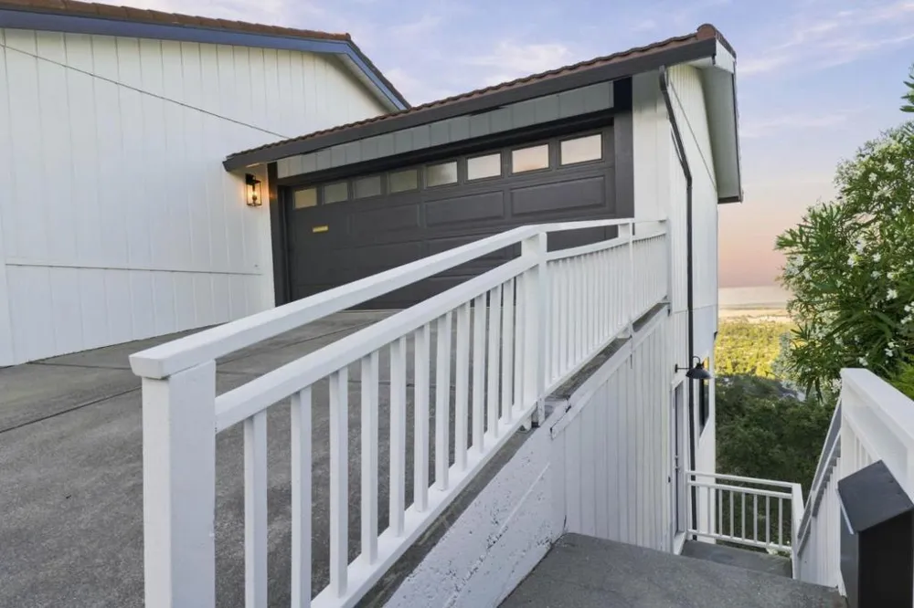 3291 Melendy Drive San Carlos, CA 94070