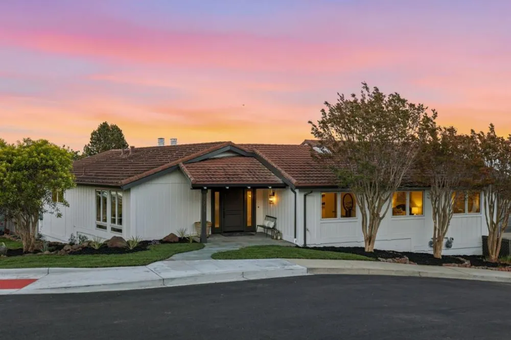 3291 Melendy Drive San Carlos, CA 94070