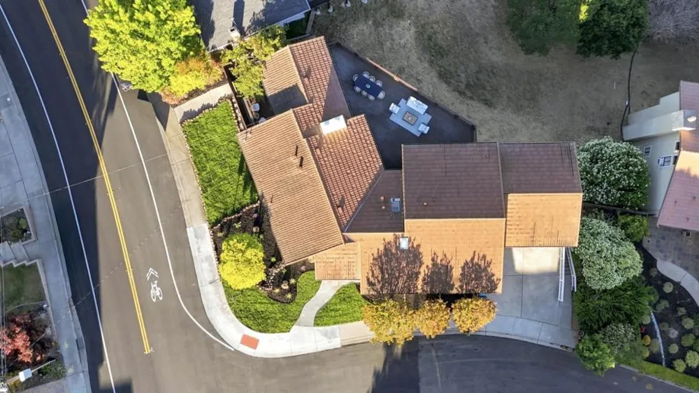 3291 Melendy Drive San Carlos, CA 94070