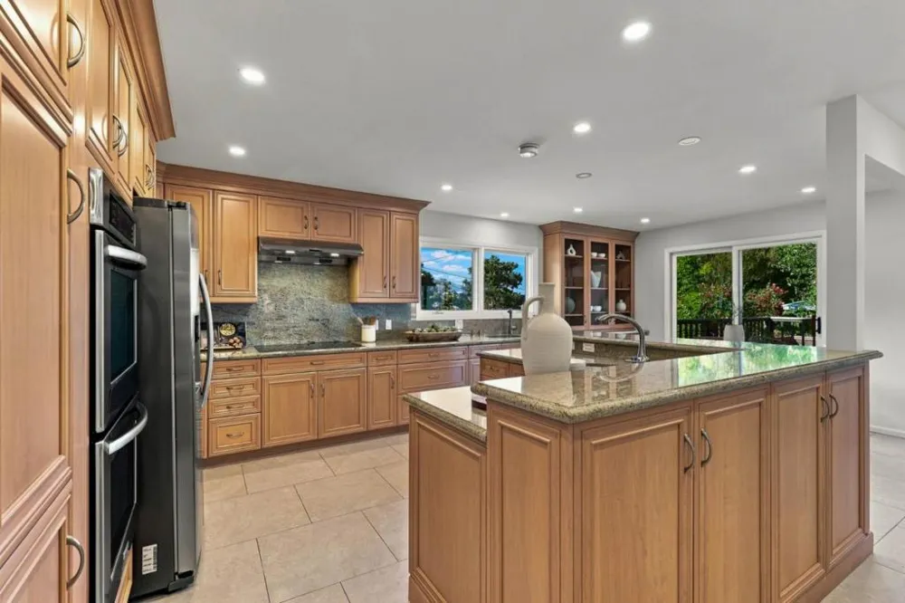3291 Melendy Drive San Carlos, CA 94070