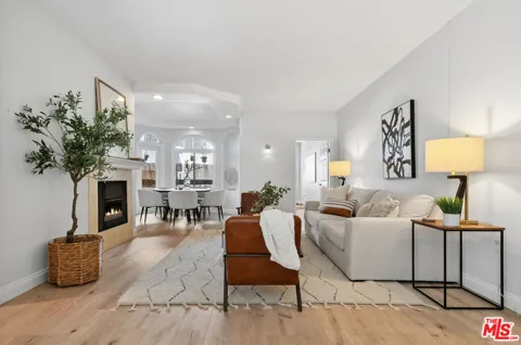 4301 Fulton Avenue #106