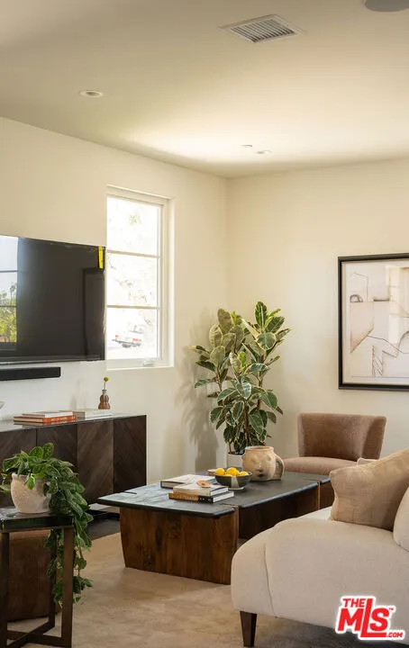 1062 Beverly Way Altadena, CA 91001