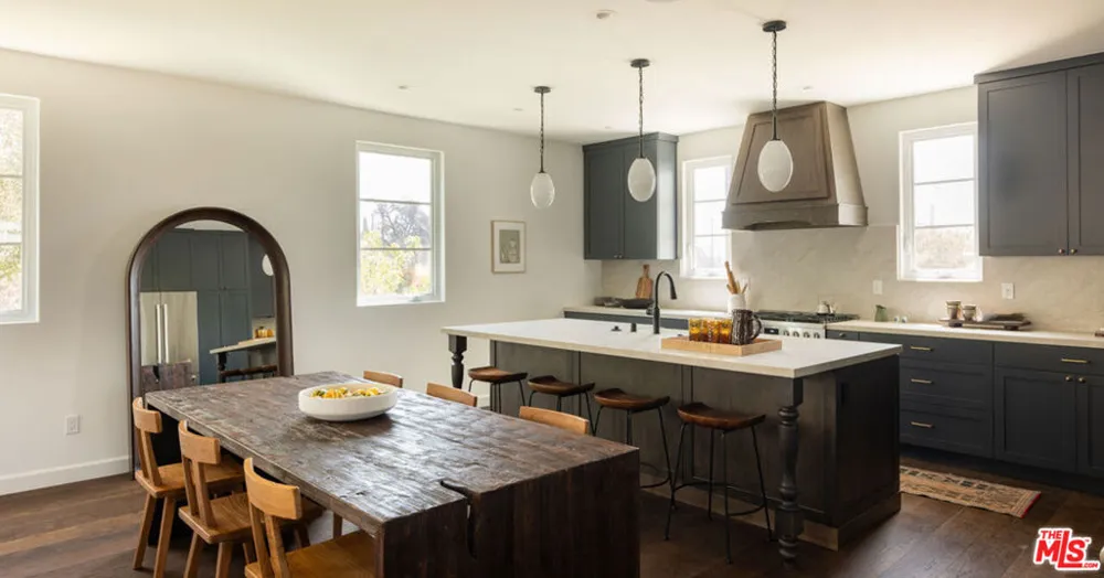 1062 Beverly Way Altadena, CA 91001