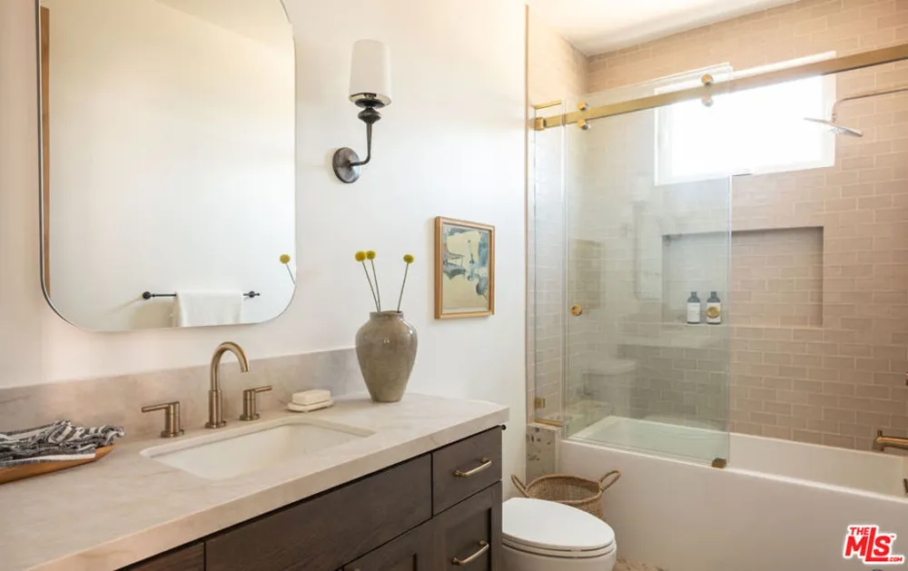 1062 Beverly Way Altadena, CA 91001
