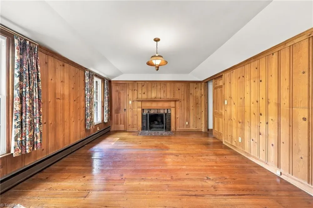 345 Lindley Avenue Asheboro, NC 27203