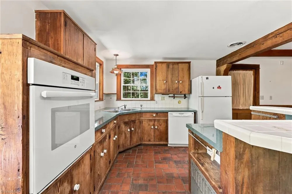 345 Lindley Avenue Asheboro, NC 27203